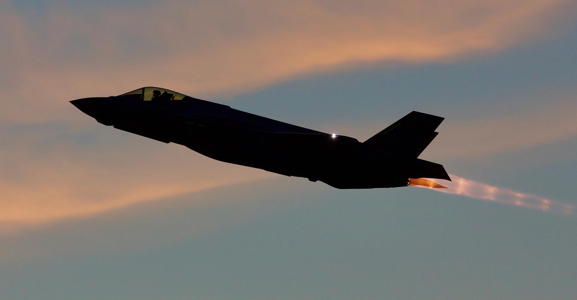 F-35 sunset operations at Luke AFB.